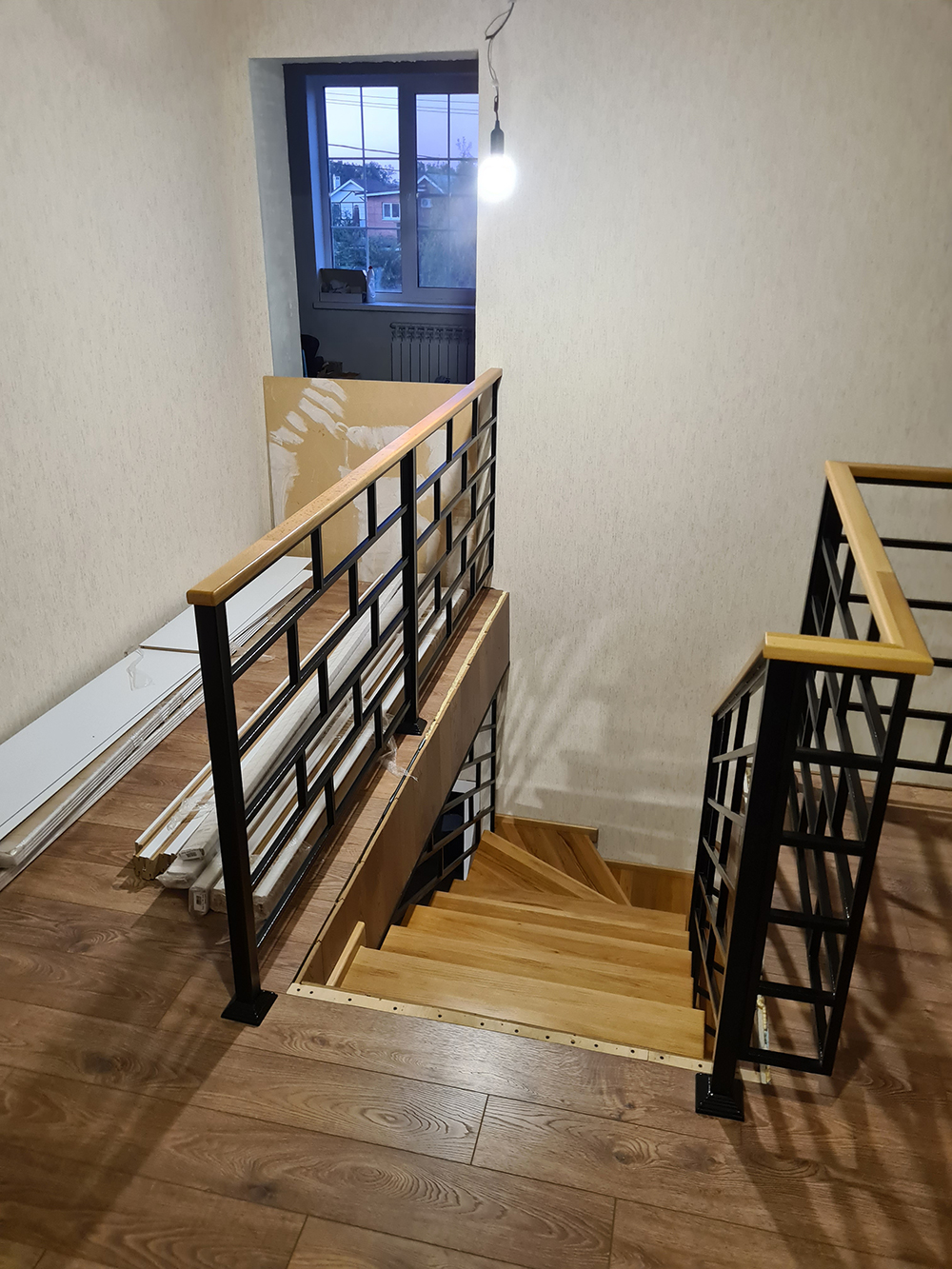Лестница со ступенями из бука